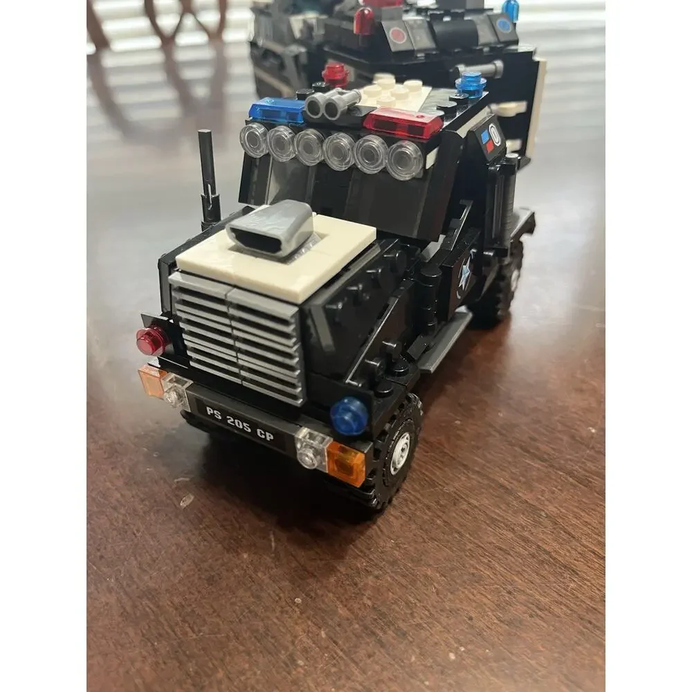 Xingbao Swat Pioneer Police Vehicle Building Blocks Bricks Set XB-13003